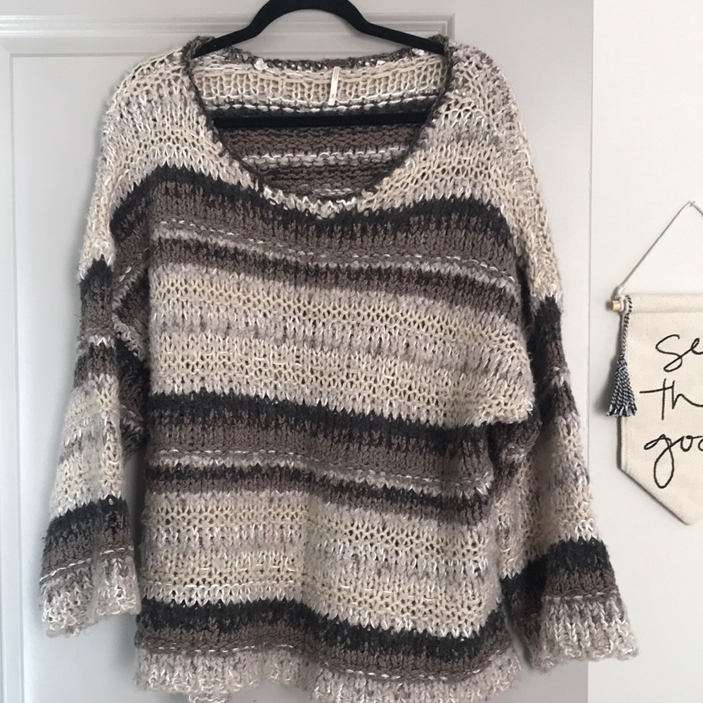 Free people loose knit sweater size medium